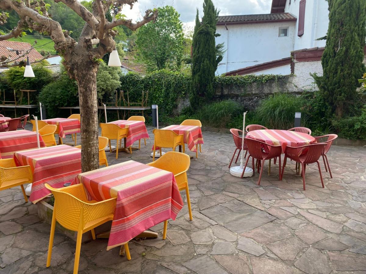 Hotel Juantorena Saint-Etienne-de-Baigorry Εξωτερικό φωτογραφία