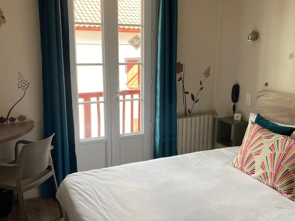 Hotel Juantorena Saint-Etienne-de-Baigorry Εξωτερικό φωτογραφία