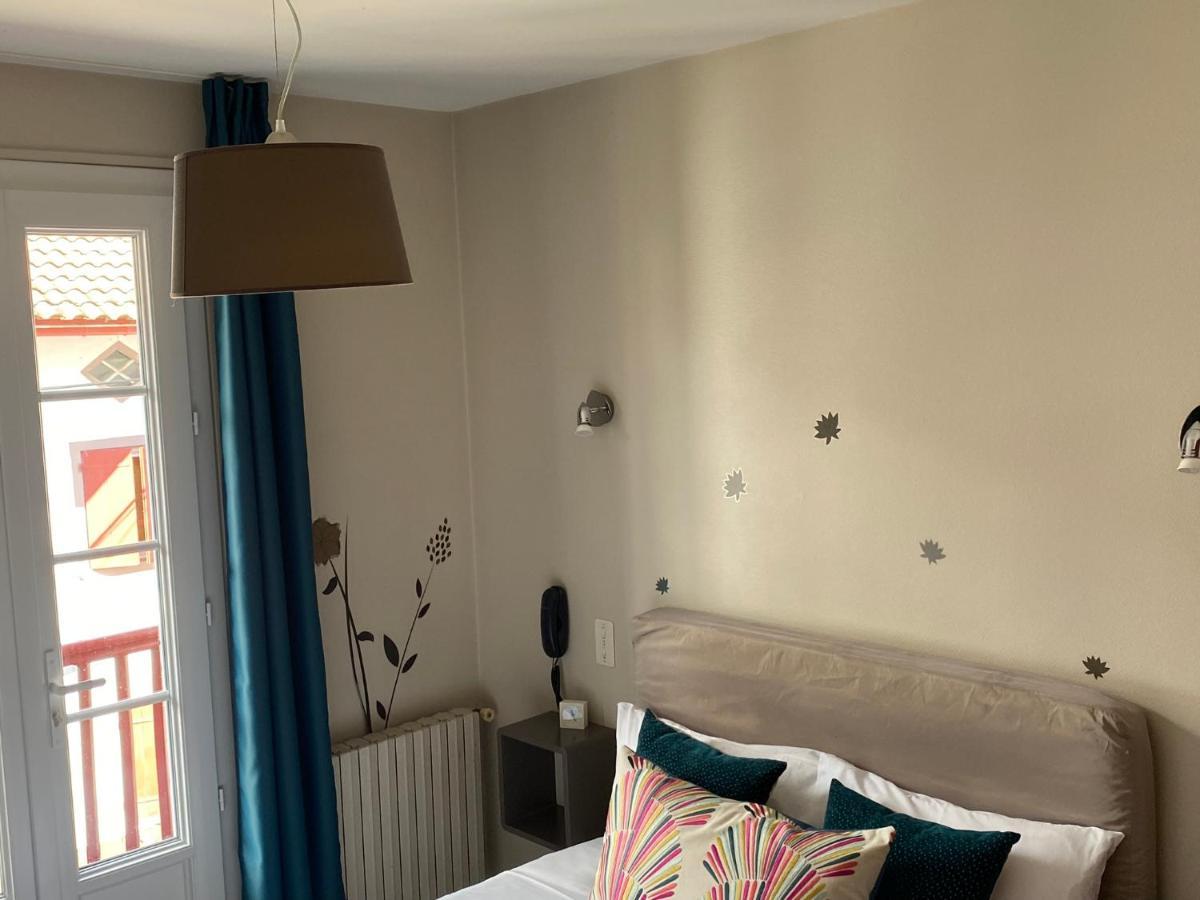 Hotel Juantorena Saint-Etienne-de-Baigorry Εξωτερικό φωτογραφία
