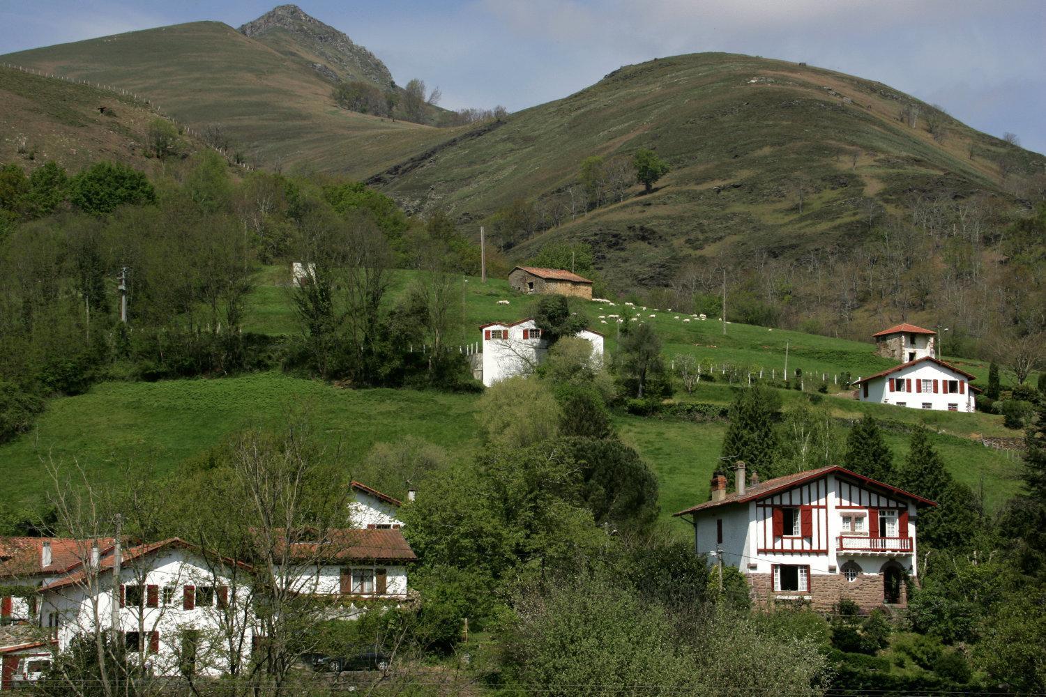 Hotel Juantorena Saint-Etienne-de-Baigorry Εξωτερικό φωτογραφία