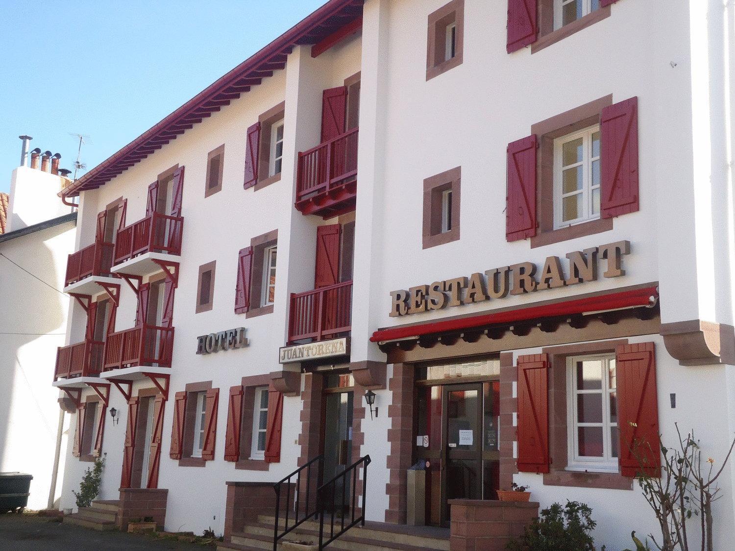 Hotel Juantorena Saint-Etienne-de-Baigorry Εξωτερικό φωτογραφία